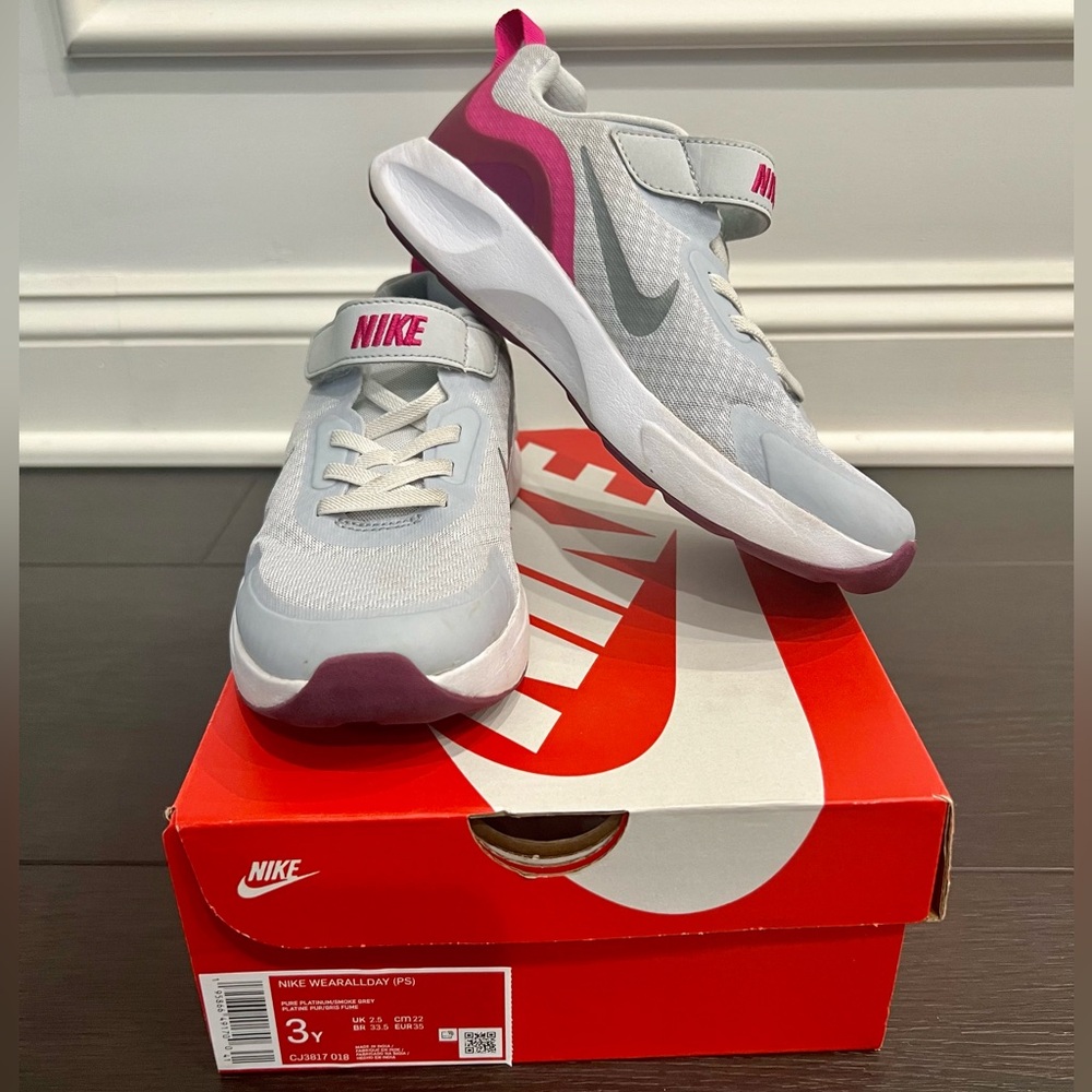 Nike WearAllDay Sneakers - 3Y